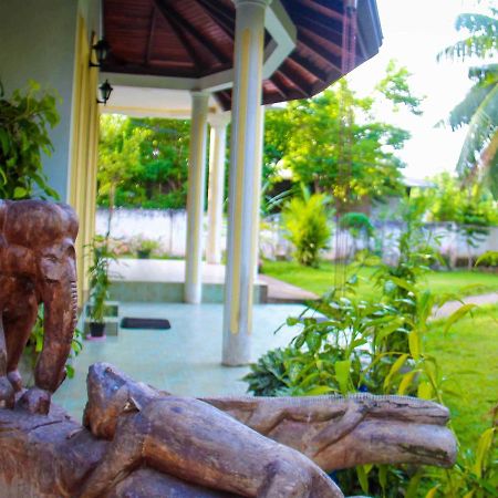 Three Shades Bed & Breakfast Galle Bagian luar foto