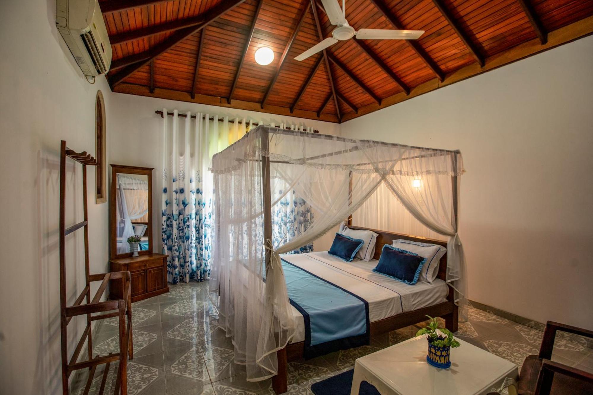 Three Shades Bed & Breakfast Galle Bagian luar foto