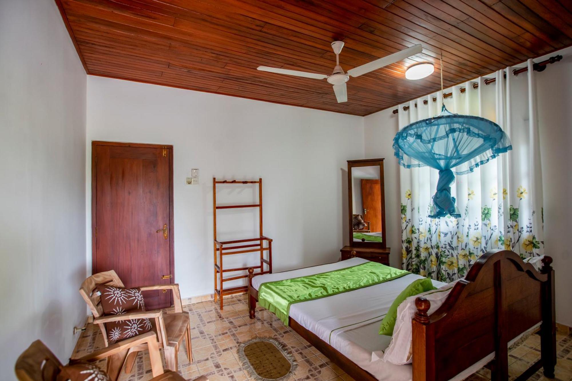 Three Shades Bed & Breakfast Galle Bagian luar foto